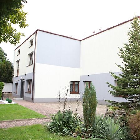 Kwatery Fado Częstochowa Exterior foto